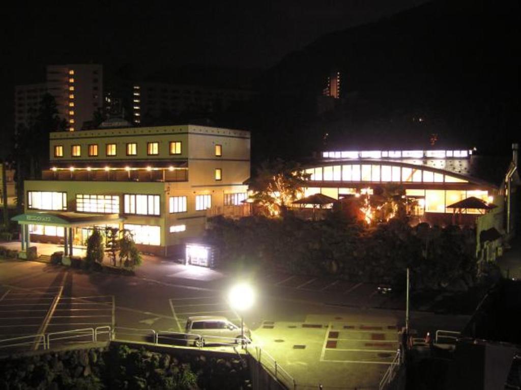 Ishiuchi Yungparunas Hotel Minamiuonuma ภายนอก รูปภาพ