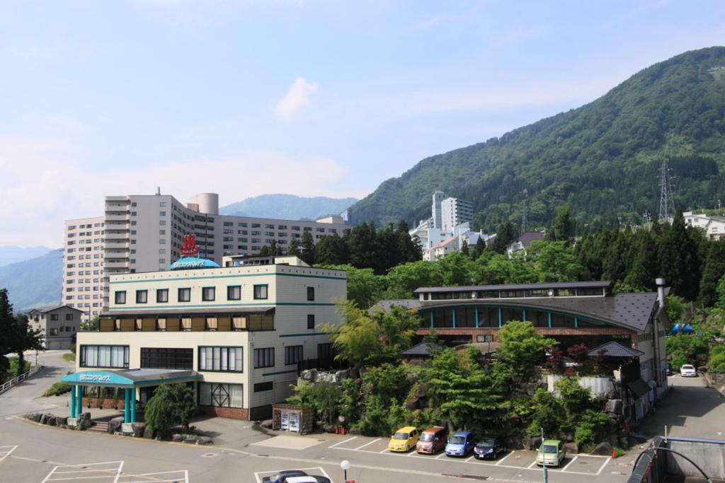 Ishiuchi Yungparunas Hotel Minamiuonuma ภายนอก รูปภาพ
